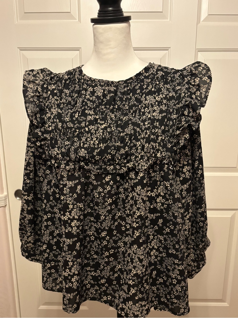 DownEast Black Floral Ruffle Peasant Blouse Boho